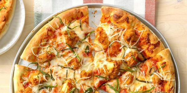طرز تهیه پیتزا خوشمزه چیکن پارمسان طرز تهیه پیتزا خوشمزه چیکن پارمسان